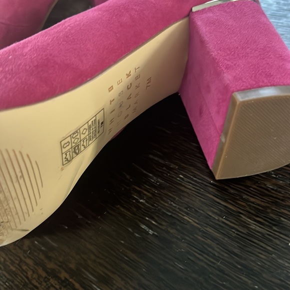 WHBM pink heels 👠 - Picture 4 of 5